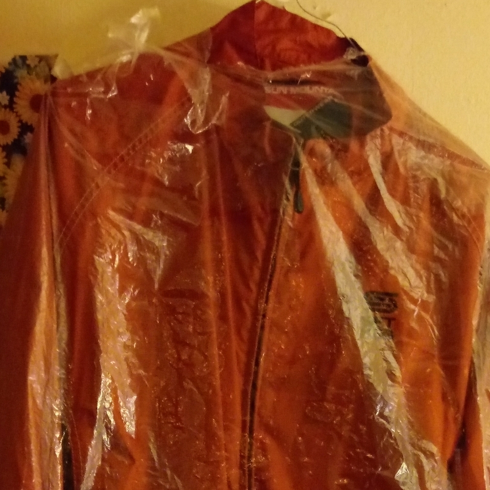 Sun Mountain waterproof hiking jacket🐏🗻